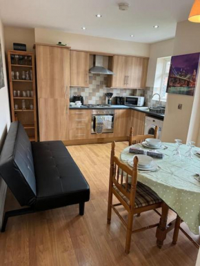 Modern, Quiet, Sleeps 9, Etihad, CoOp Live, Manchester